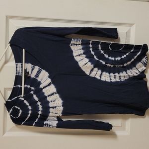 Navy and white tye dye 3/4 length top!